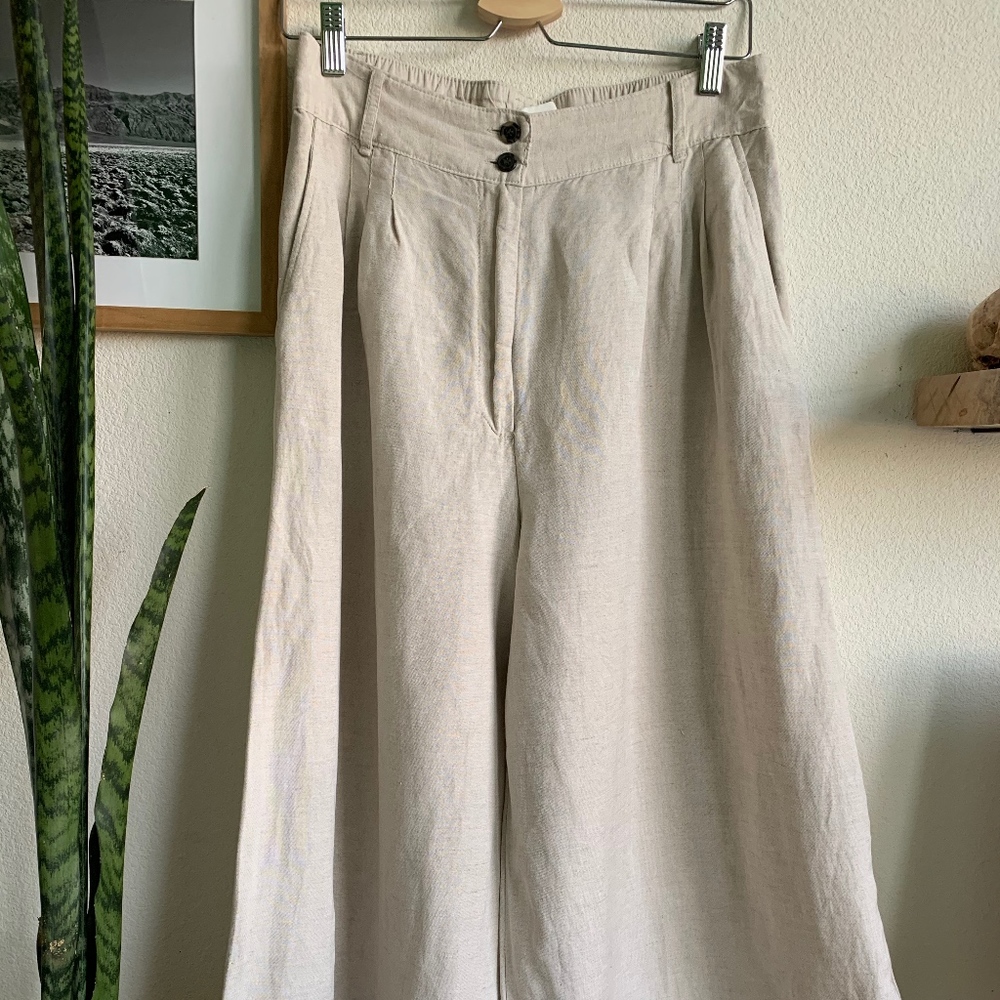 H&M Cream wide leg culottes, size 10